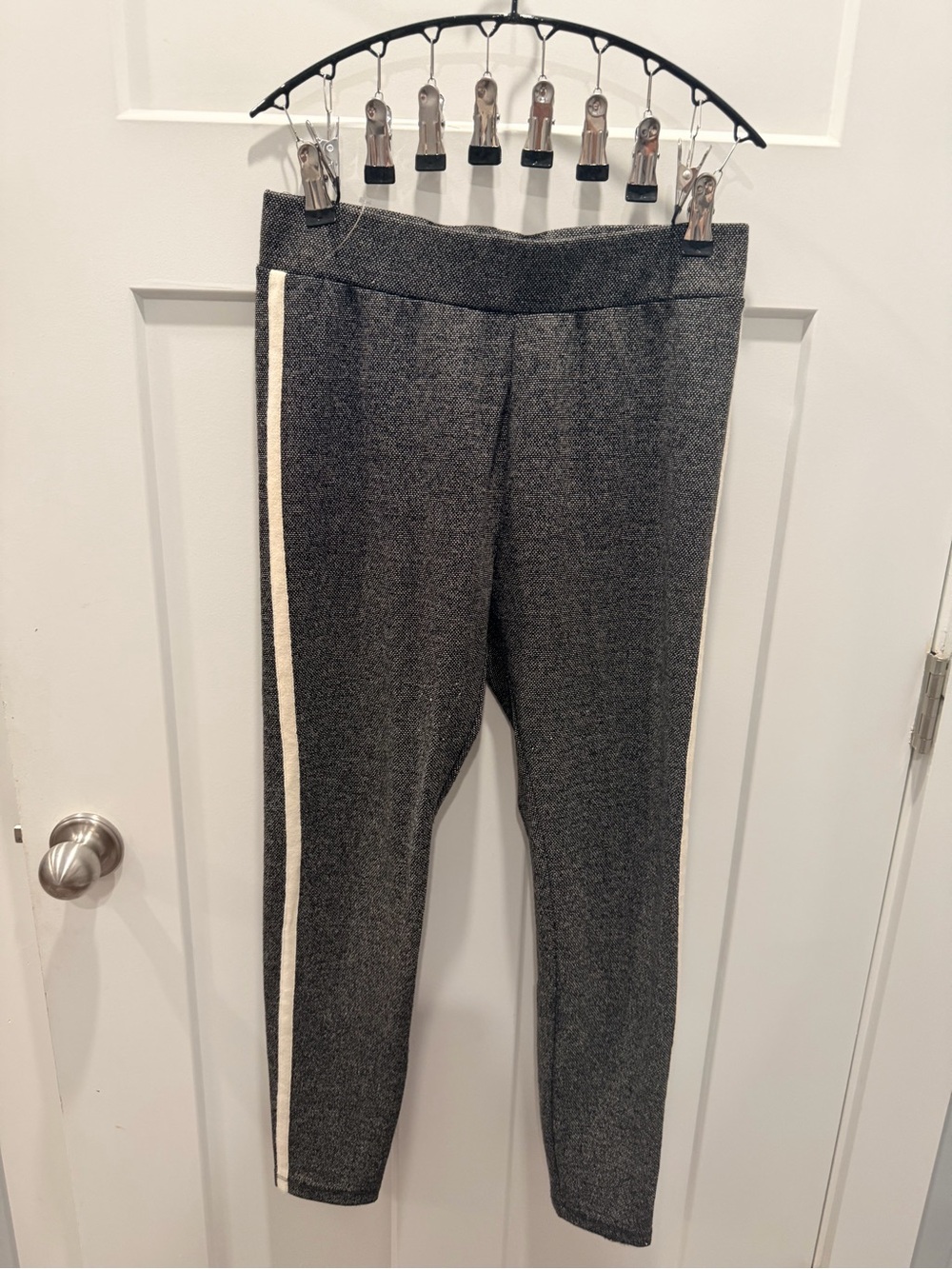 Lou & Grey Pants Womens Medium Charcoal Textured Cream Side Stripe Pull On
